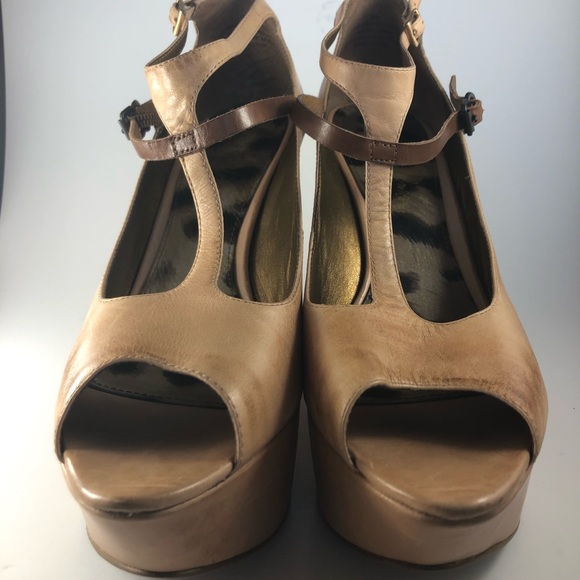 Shoes - Picture 3 of 5